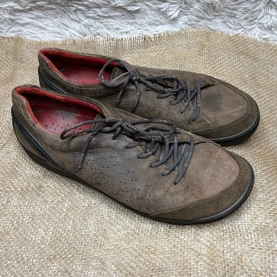 Zapatos de golf Ecco Biom para hombre marrón con cordones perforados parte superior baja 13/13,5 euros 47 M Foto 2 de 4
