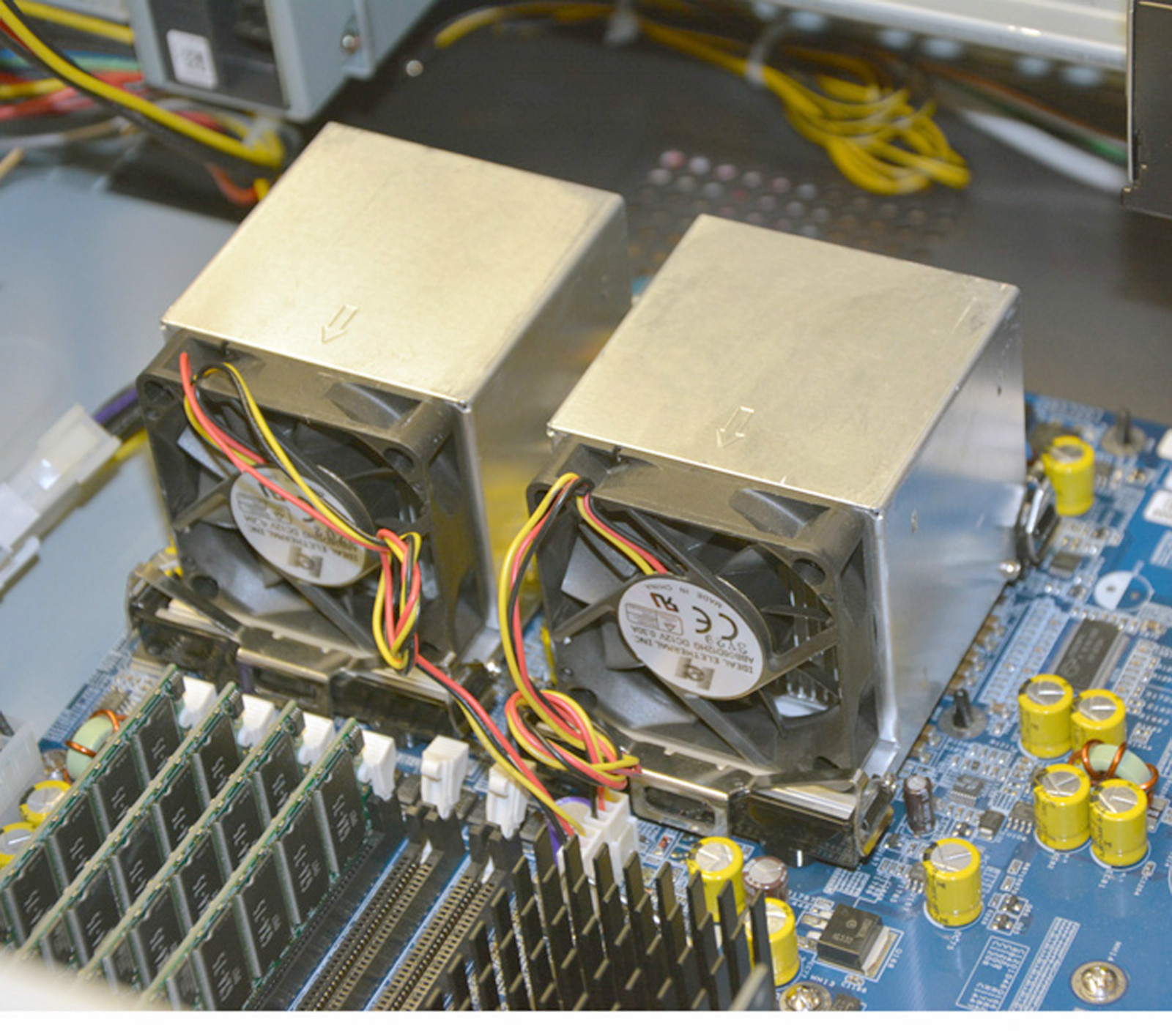 Cooler Kühler Lüfter For Cpu Intel Xeon Socket 604 Alu Massivplatte Befestigung