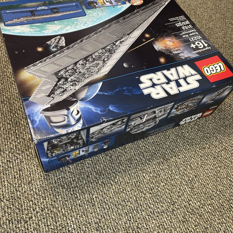 LEGO Star Wars UCS 10221 Super Star Destroyer Complete Instructions MiniFigs - Image 4 of 4