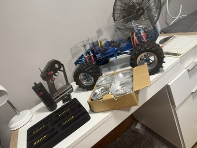 Traxxas Tmaxx Monster Maxx Super Maxx Nitro Ultimate Beast (Tausch) 1/5 Benzin