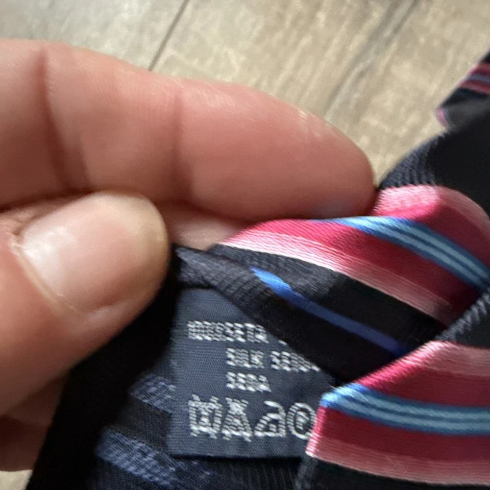 Corbata Burberry para hombre azul con rayas rosas 100 % seda hecha en Italia nueva con etiquetas Foto 4 de 4