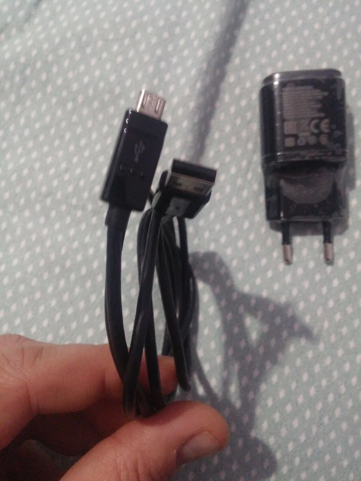 Caricabatteria originale Lg MCS-04ER 1.8Ah micro Usb per LG OPTIMUS G2 G3 - Immagine 4 di 4