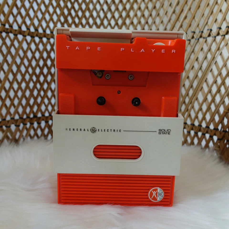 RARO De Colección 1967 GE G3700 Era Espacial Mod NARANJA Reproductor de Cinta de Cassette Audio Portátil Foto 3 de 4