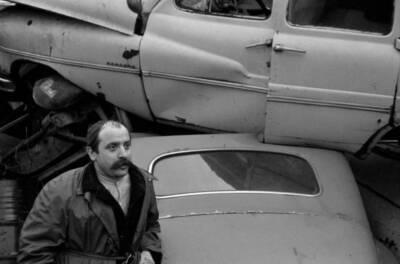 Sculptor Cesar Baldaccini at work in Paris 1961 OLD PHOTO 4