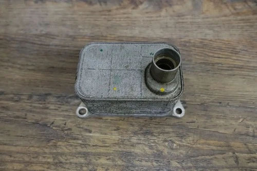 Engine oil radiator
