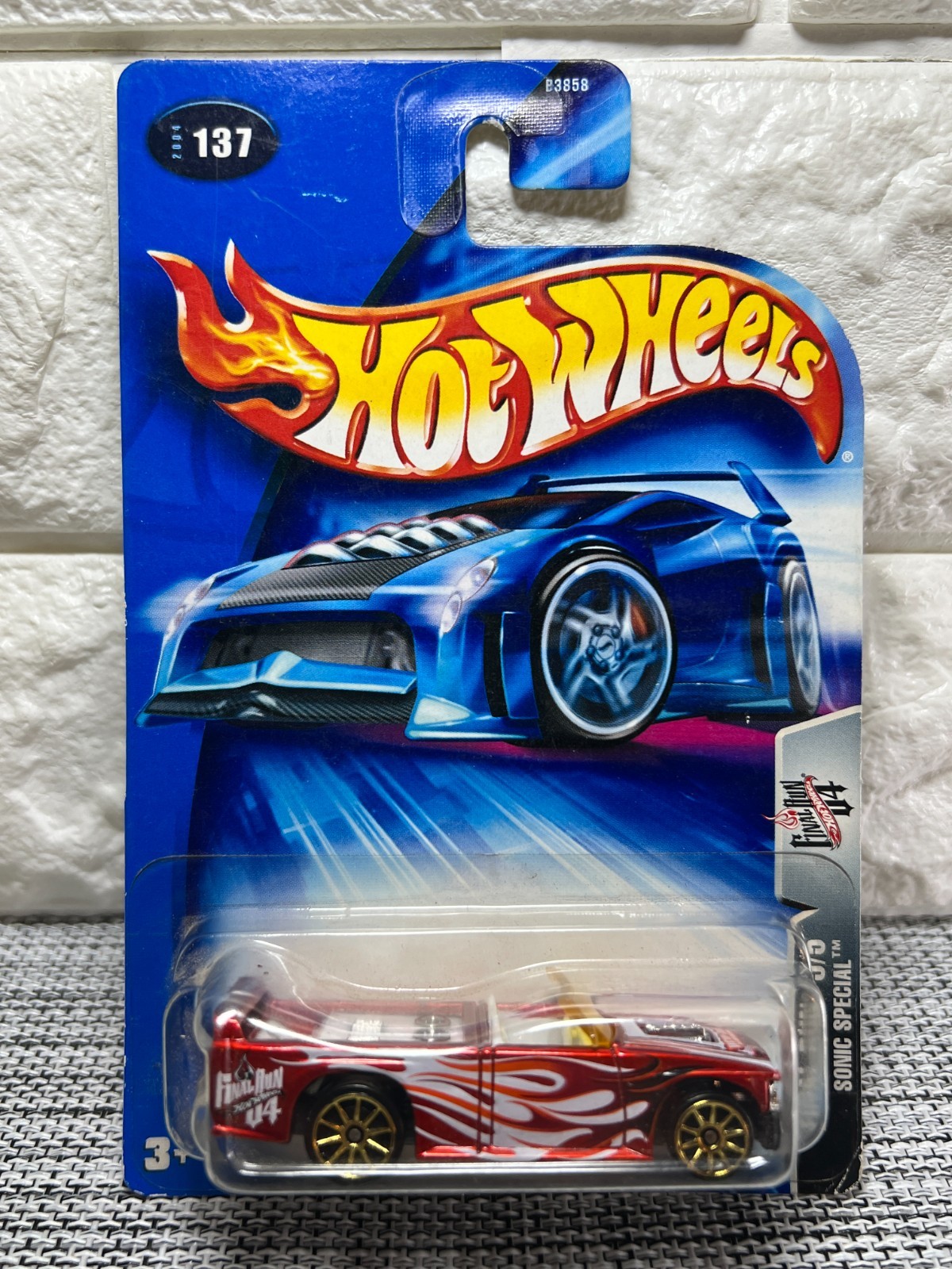 Hot Wheels Final Run 5/5 Sonic Special 2004 #137 Red