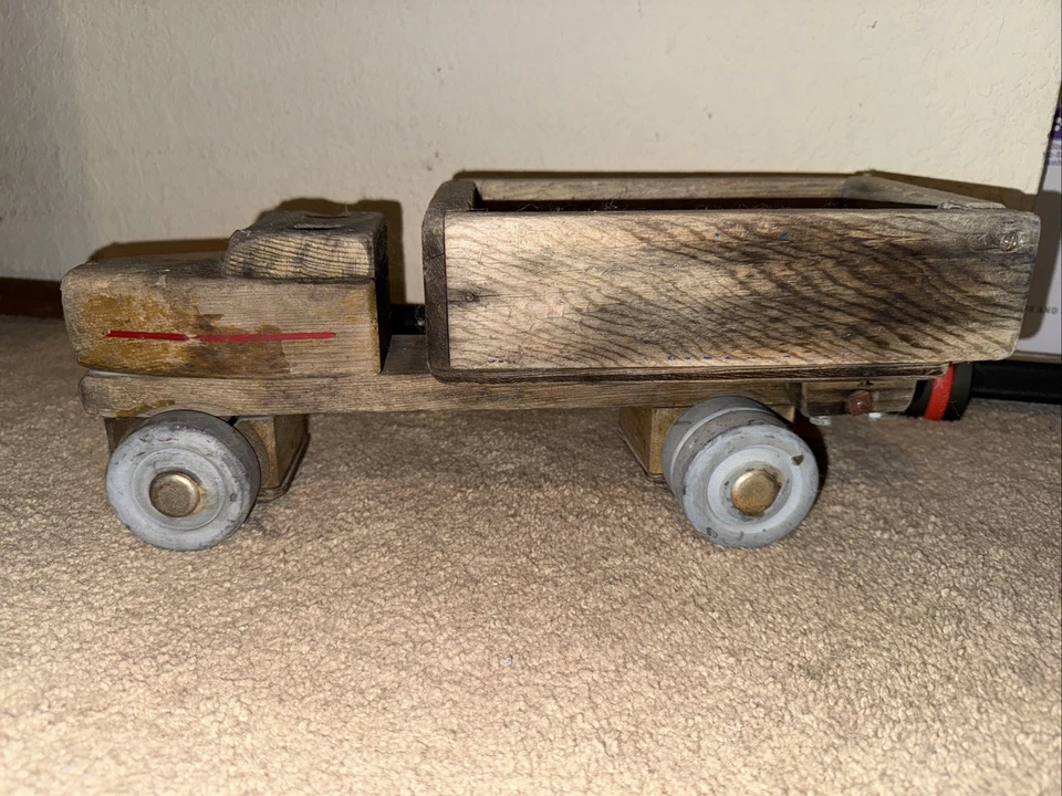 Seaver Toys Burbank aprox. Camión volquete de madera con rueda Foto 2 de 4