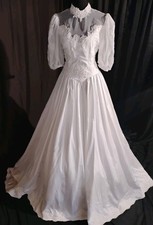 White Short Sleeve Wedding Gown Sz L Train High Neck