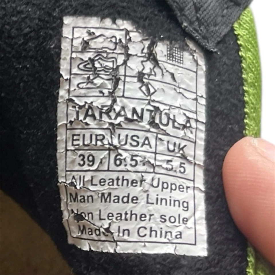 La Sportiva Tarantulas Climbing Shoes Size 39 EU Size 5.5 UK Free UK Postage - Image 3 of 4