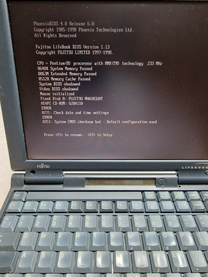 Vtg Fujitsu Lifebook 780Tx Laptop 12" Pentium MMX Bios Tested Only Read Descript - Image 2 of 4
