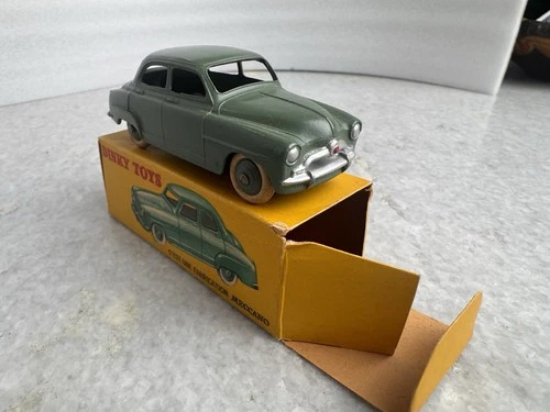 Vintage Dinky No. 24u Simca 9 Aronde Sedan w/ Original Box excellent condition