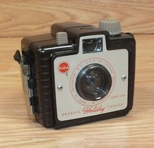  FOR PARTS Vintage Kodak Brownie Holiday Box Film Camera Dakon Lens