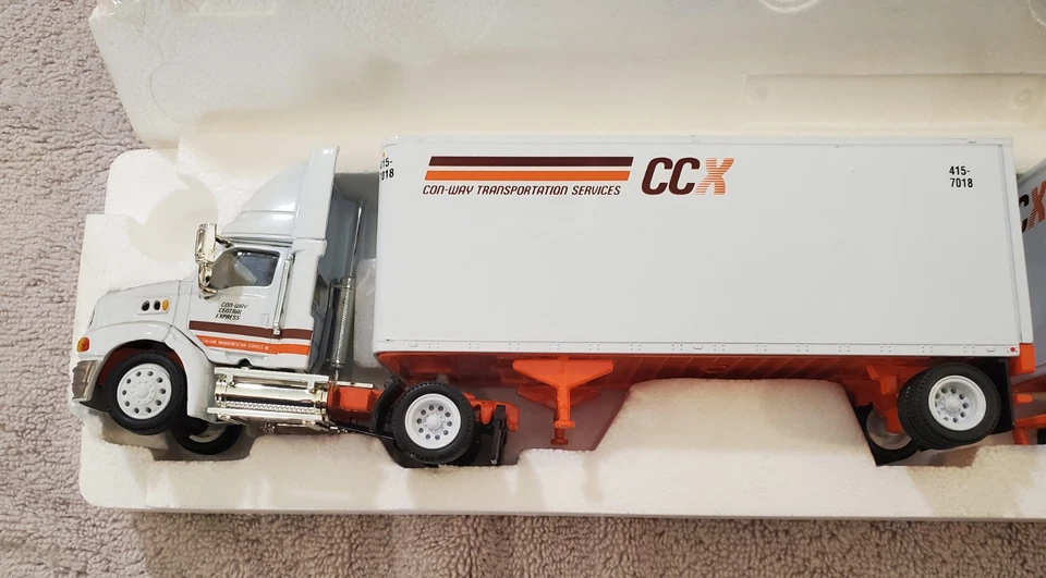CCX Con-Way Central Express 1:53 scale diecast semi-truck model. - Image 4 of 4
