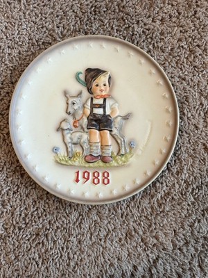 GOEBEL 1988 M.J. Hummel ''Little Goat Herder'' Plate Eighteenth Edition 