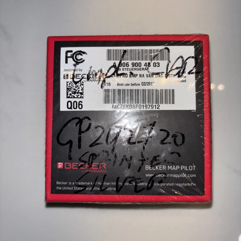 OEM 2013-2016 Mercedes SLK GLK C Class Becker Map Pilot Navigation U.S. 4803 - Image 2 of 4