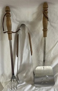 Weber Grilling/BBQ Grilling Tools Utensils Set Of Three w/Wooden Handles
