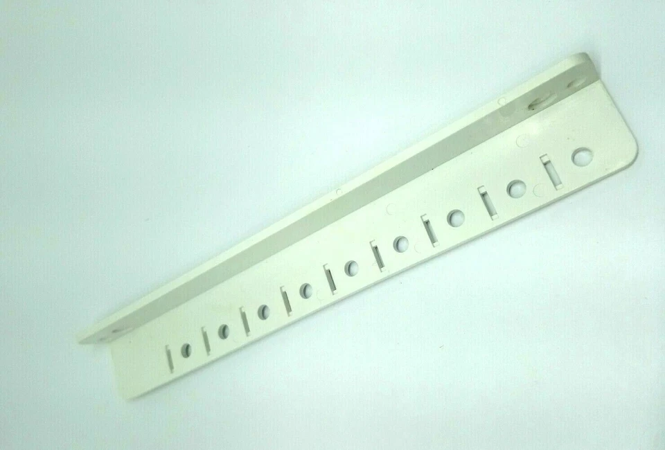 Middle Thread Guide (9 needle), Tajima #CX0672100900 - Image 2 of 3