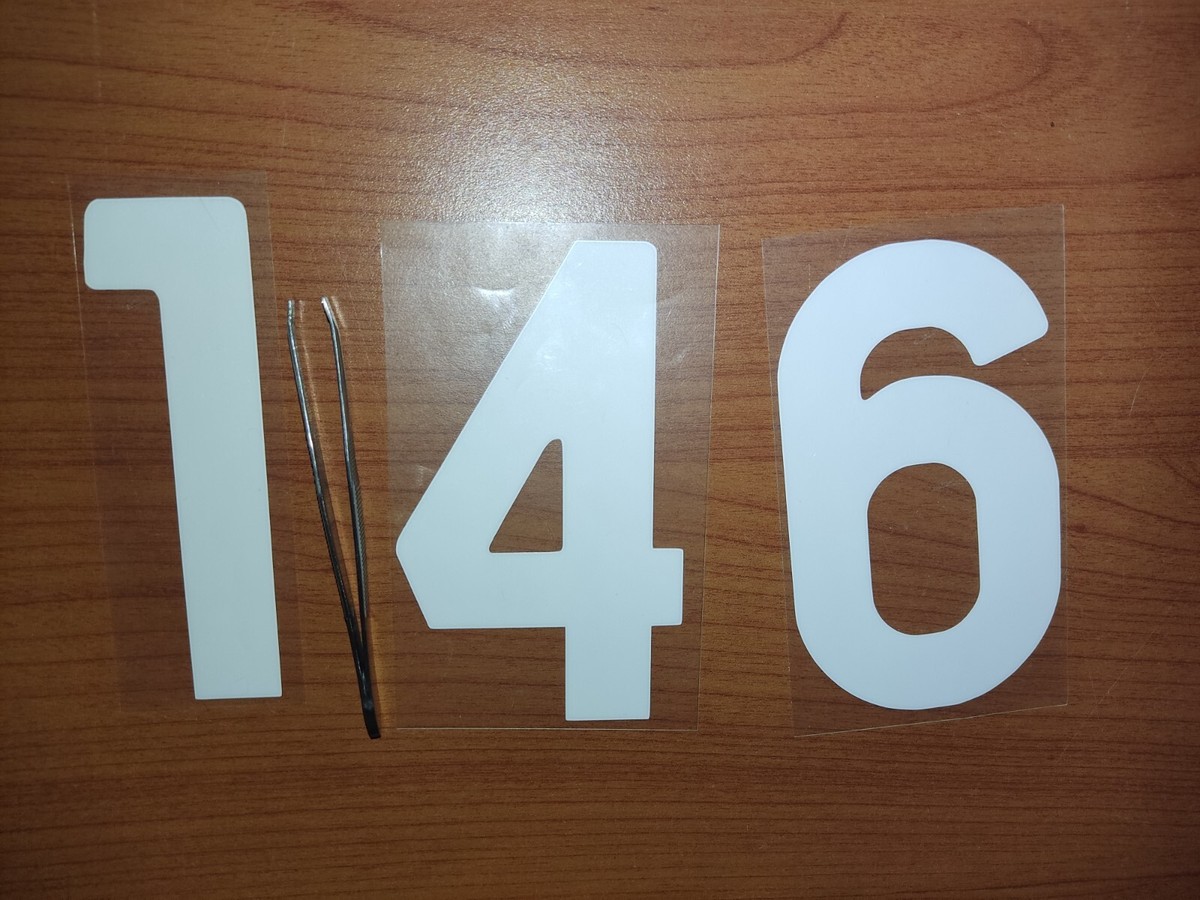 NUMERI TERMOSALDABILI PANTALONCINI DI COLORE BIANCO FONT SERIE A