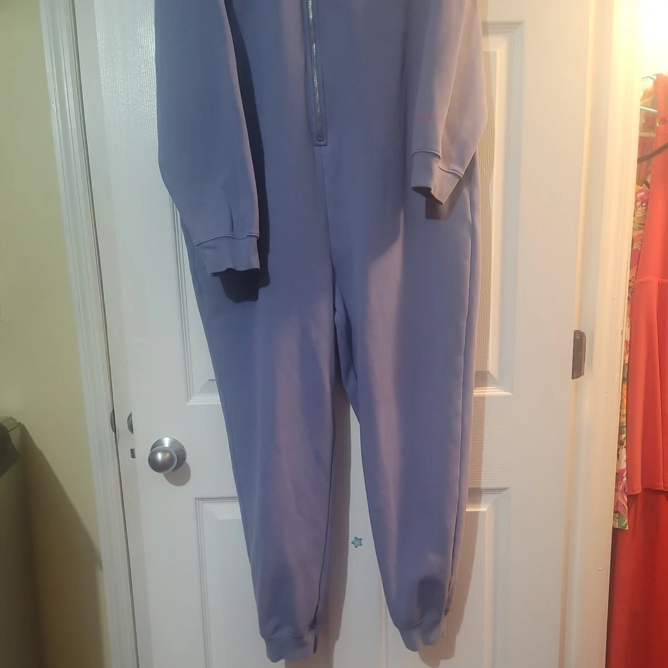 Mono Fabletics OnePiece para mujer L púrpura Forever polar con capucha y bolsillos Foto 3 de 4