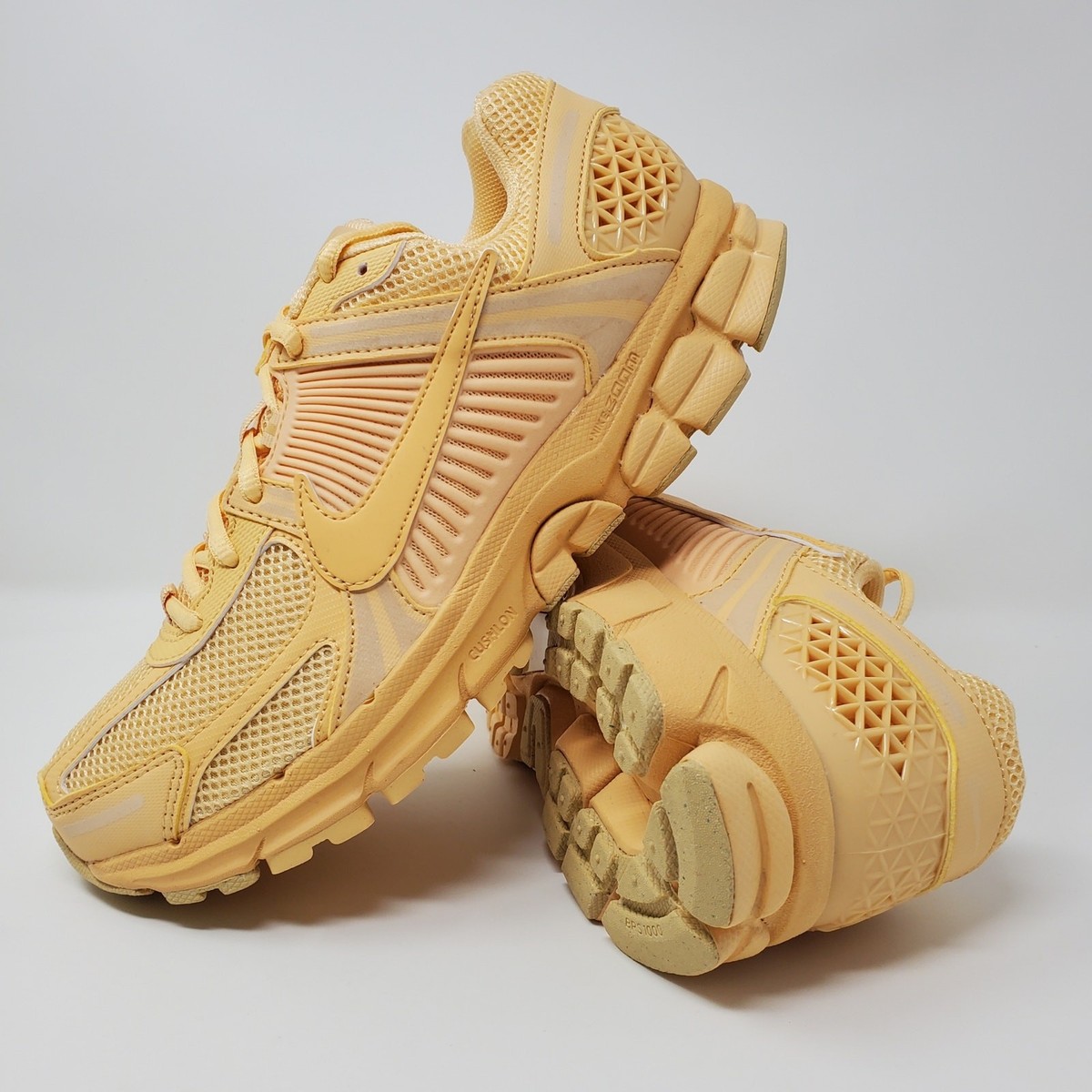 mooVOMERO 5 ★24㌢ Nike Zoom Vomero 5 Celestial Gold - Sep 2024 - HF5493-200