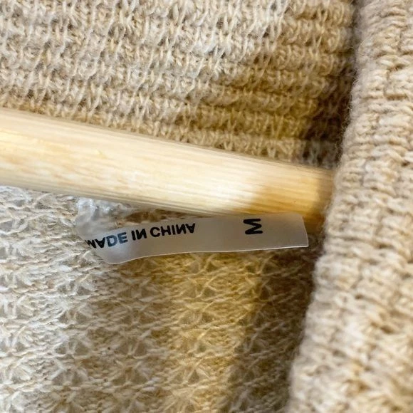 Suéter de cachemir Love Token para mujer tejido con capucha cuello talla mediana Foto 4 de 4