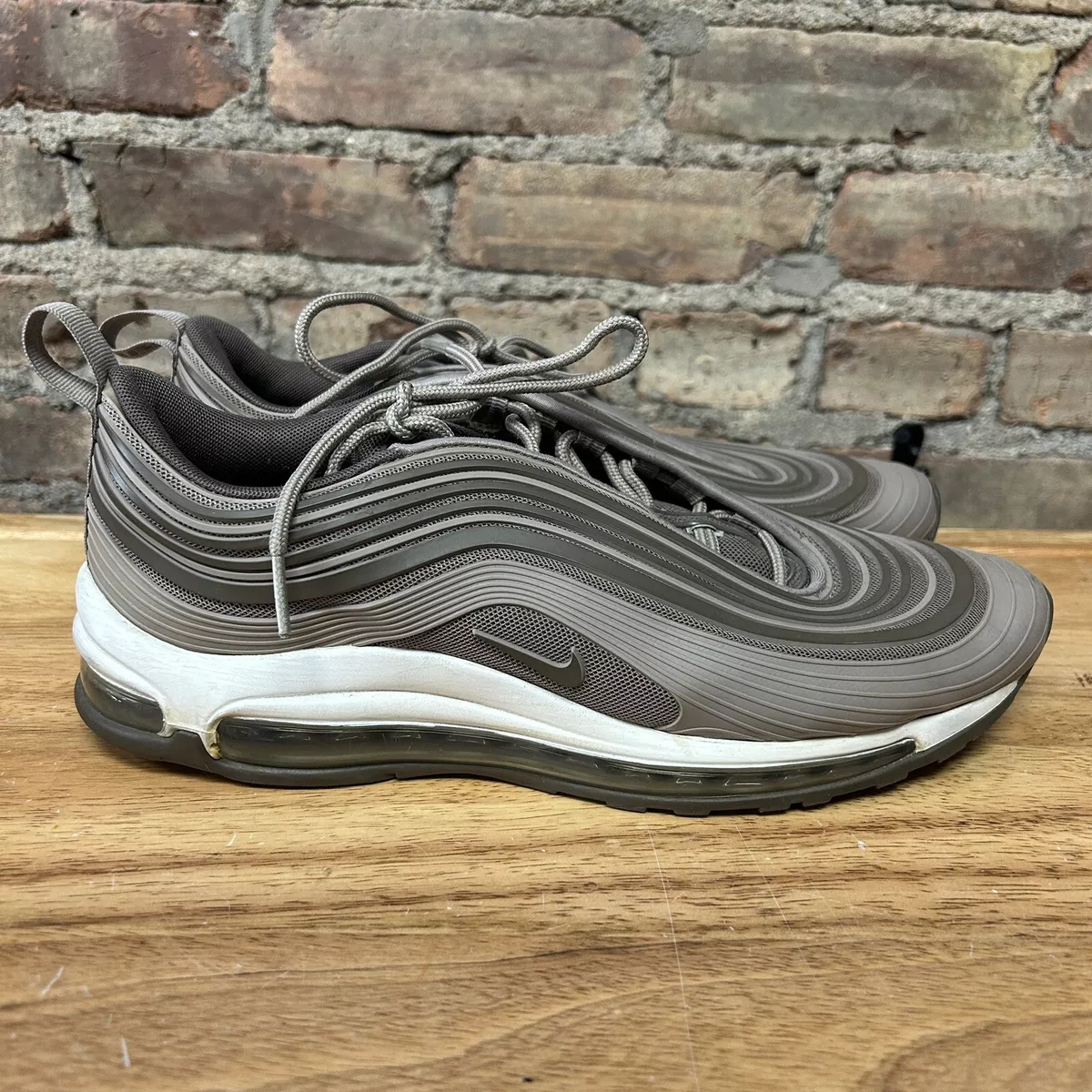 Air max 97 hotsell ultra 17 premium
