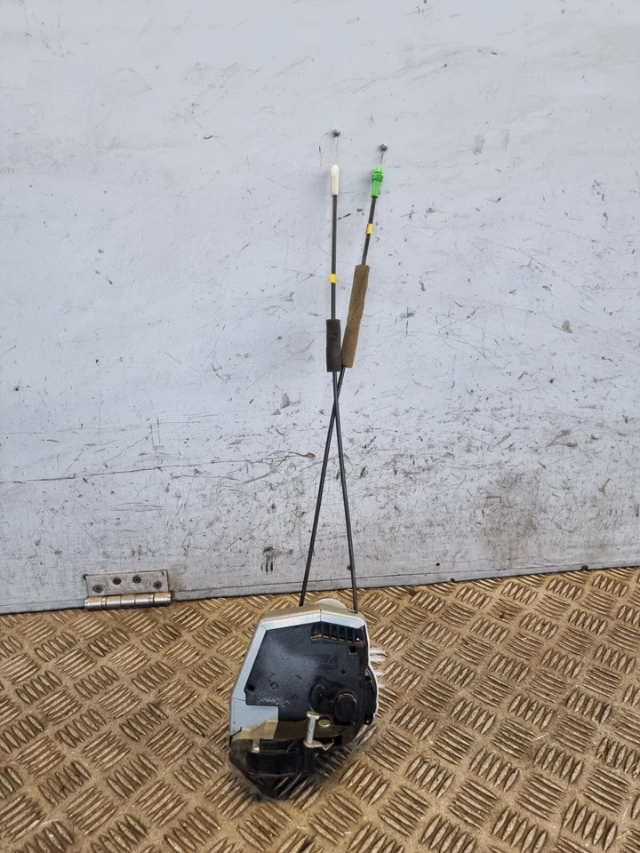 Cierre de puerta trasera derecha Toyota Prius 2017 1,8 L CVT híbrido cerradura de puerta Foto 2 de 4