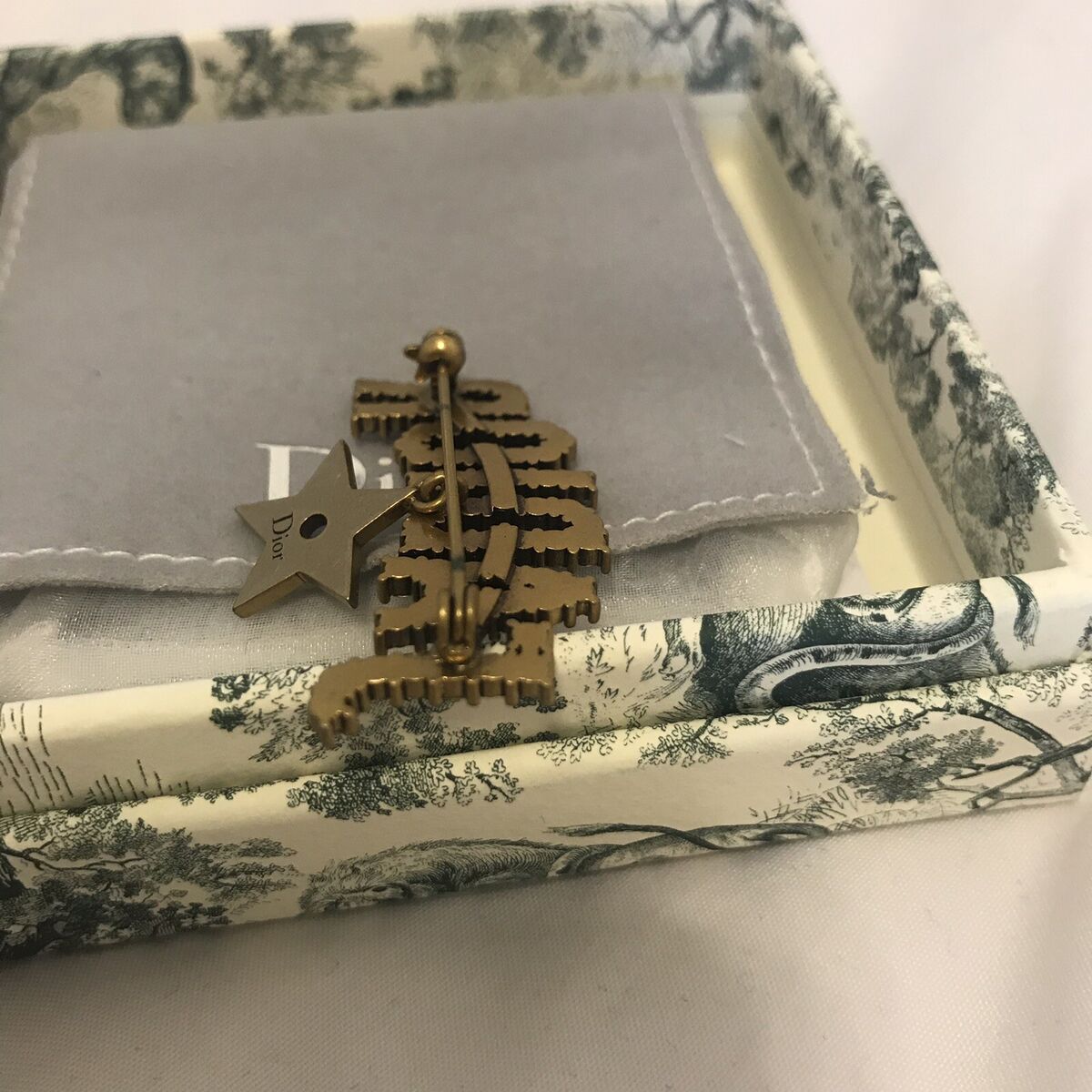 Christian Dior J'adior Crystal Diamonte Gold Star Pin Brooch Christian Dior J'adior Crystal Diamonte Gold Star Pin Brooch