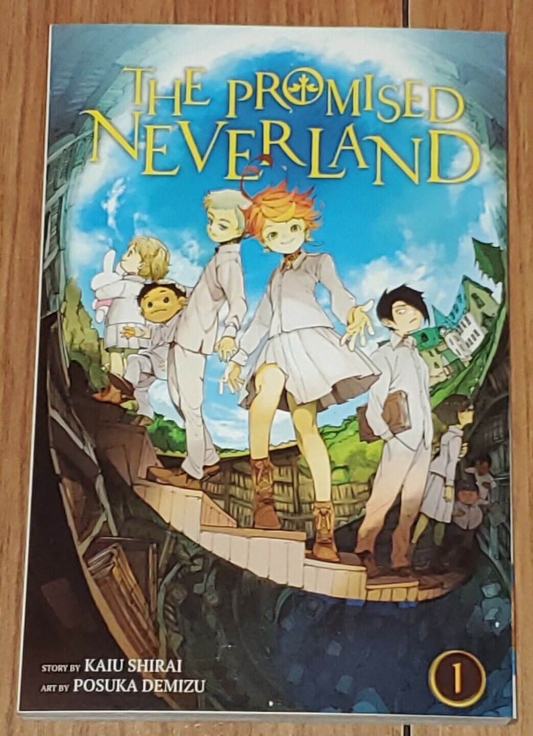 The Promised Neverland, Vol. 1 (1)