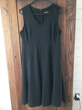 Womens Nine West Size 8 Black Dress fit flare skater V Neck Sleeveless Midi