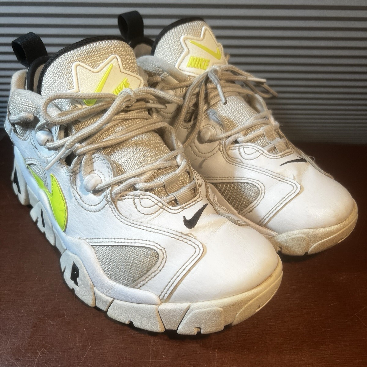 Nike AIR Barrage Low White Volt Men's Size 8 Shoes Sneakers CN0060