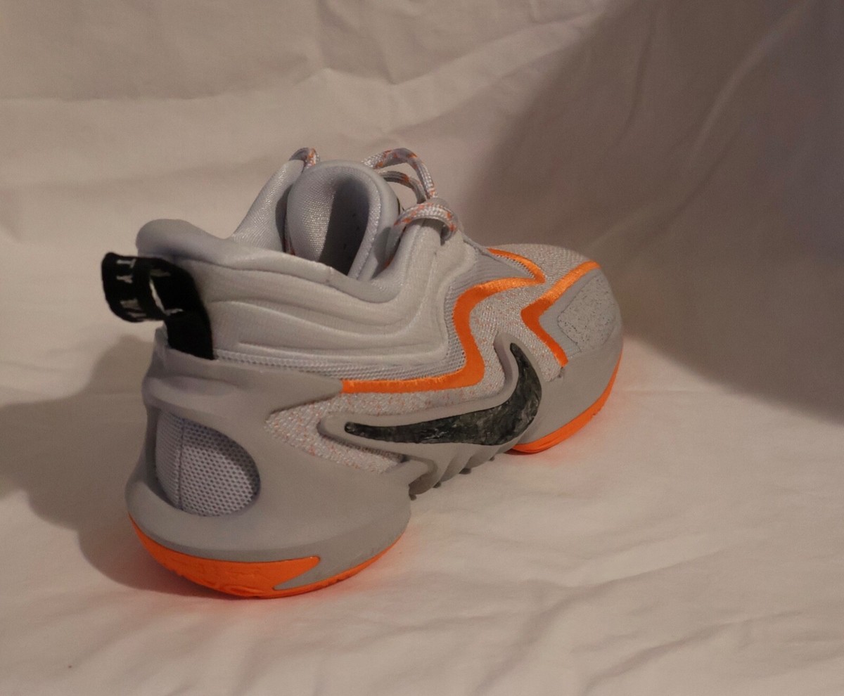 RARE “Nike University” Cosmic 2 Nike Cosmic Unity for sale | eBay main image 2