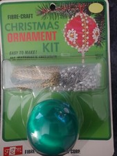 Vintage Fibre-Craft Christmas Beaded Satin Ornament Kit 9112 - Green