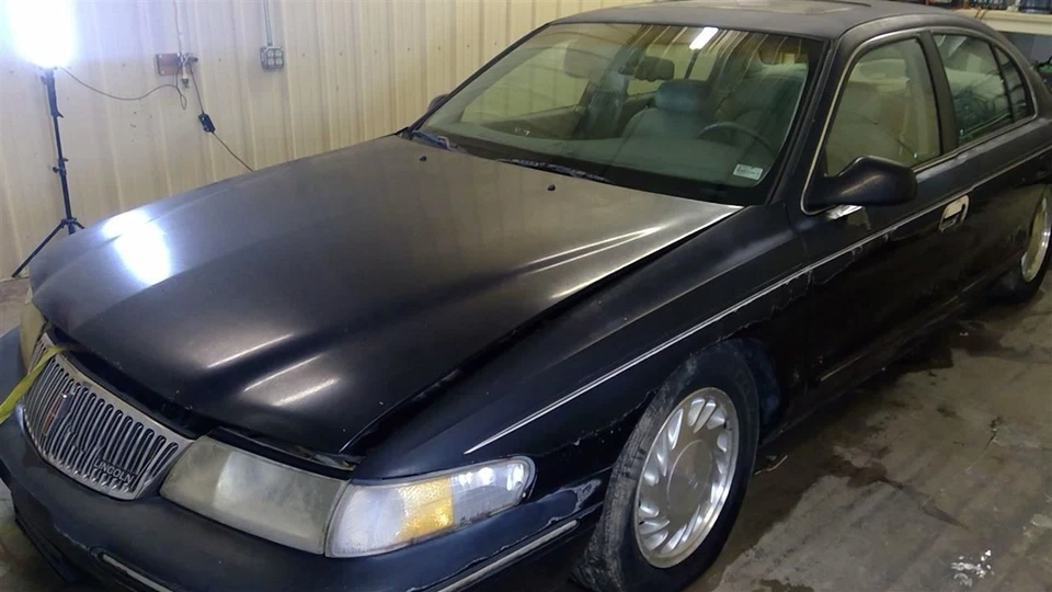 (LOCAL PICKUP ONLY) Passenger Front Knee Fits 95-97 LINCOLN CONTINENTAL 1709430 - Image 2 of 4