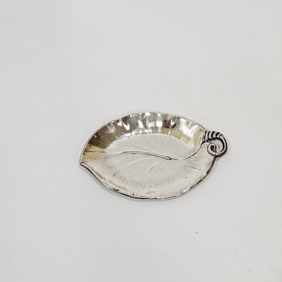 WB 120 Sterling Silver 6" Leaf Dish Meriden Britannia 925 Vine Curled Lily Pad - Image 3 of 4