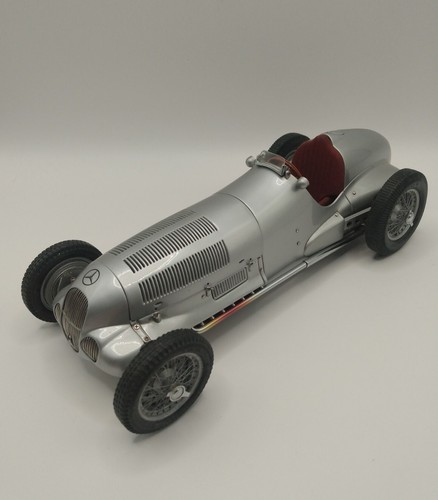 CMC Mercedes Benz W125 1937 flecha de plata nº4, modelo de coche escala 1:18 interior rojo - Imagen 2 de 13
