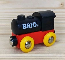 X2 BRIO Classic Engine Wood Train Engine Car Black/Red/Yellow Locomotive 2011
