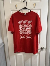 Delta Apparel - Detroit Red Wing T-Shirt L Ugly Christmas T / Tim Hortons* B115