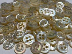 Japanese Trocas White Rainbow Shirt Size Button w//Rim 10mm 3//8/" 2hole