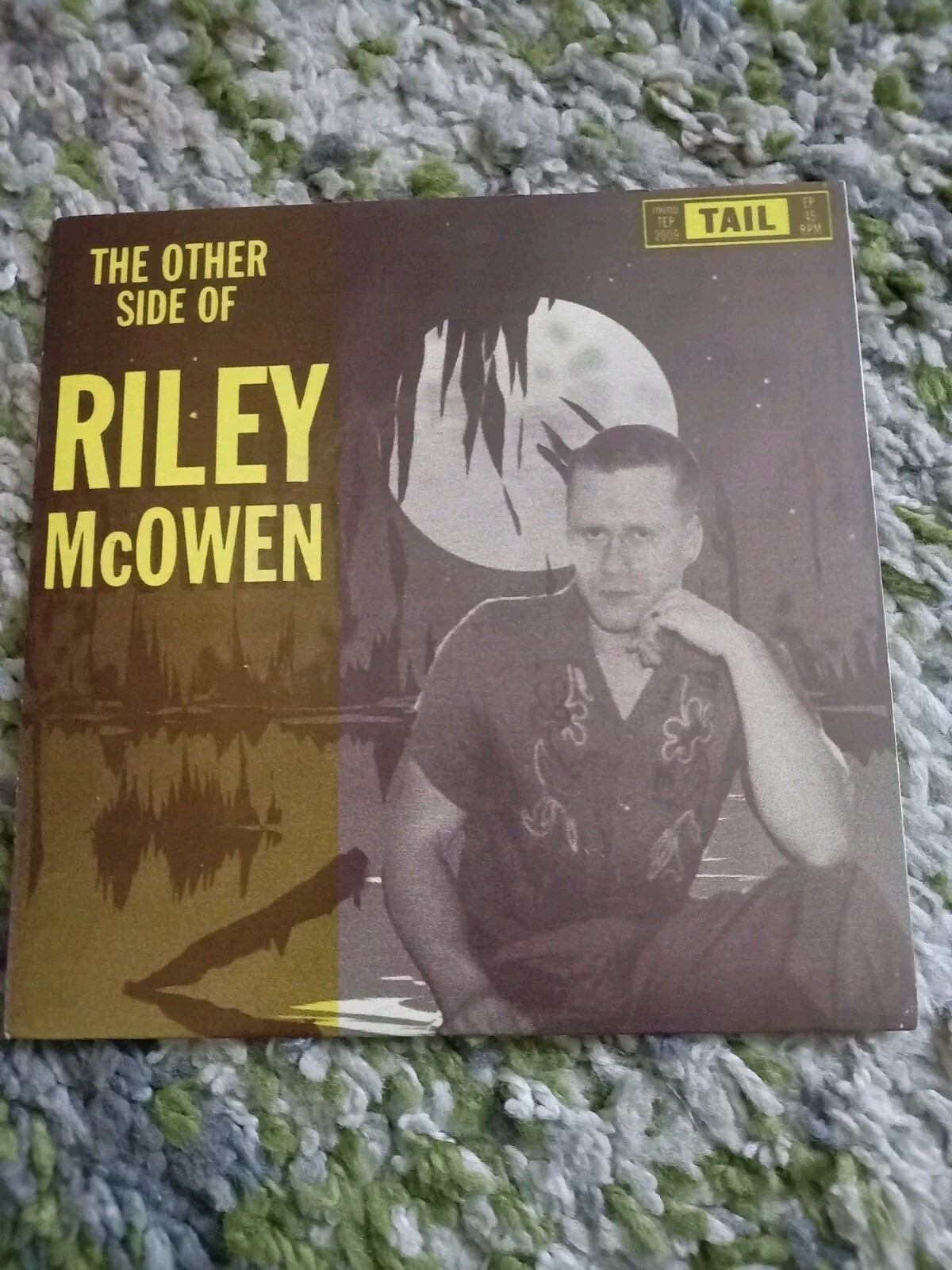 rockabilly vinyl records 45 rpm Riley mcowen tail records purple vinyl-image