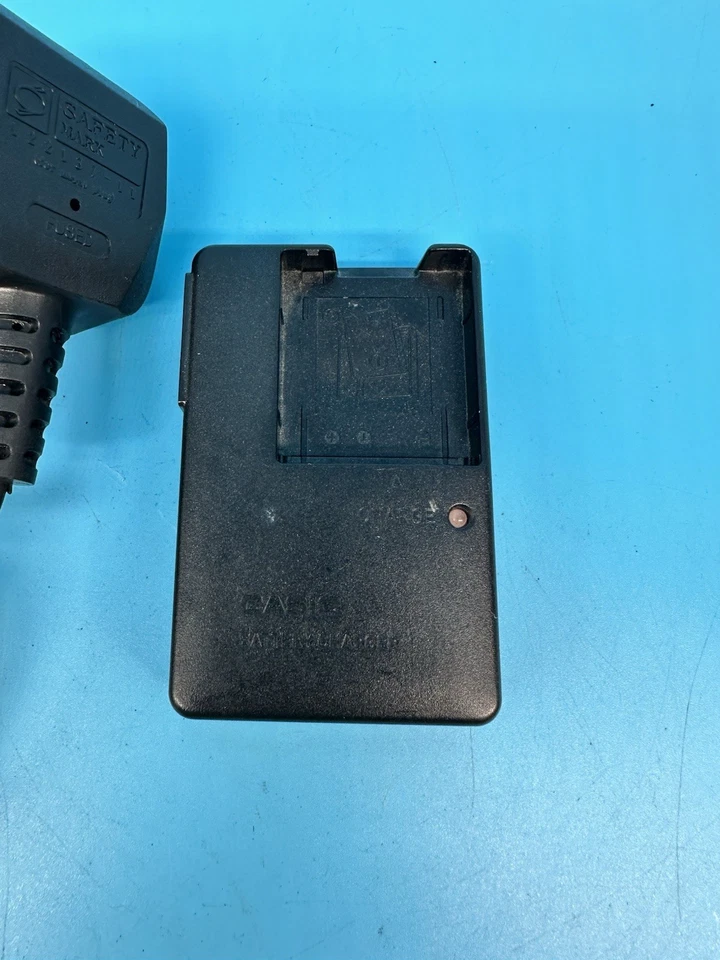 Casio Battery Charger BC-80L for Casio NP-80 Battery - Image 2 of 3