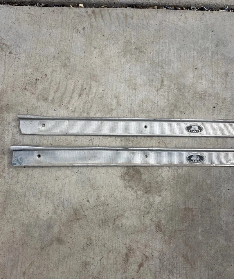 Placa de alfombra interior Chevy Impala/Bel-Air/Caprice 1965-1970 moldura original-usada Foto 4 de 4