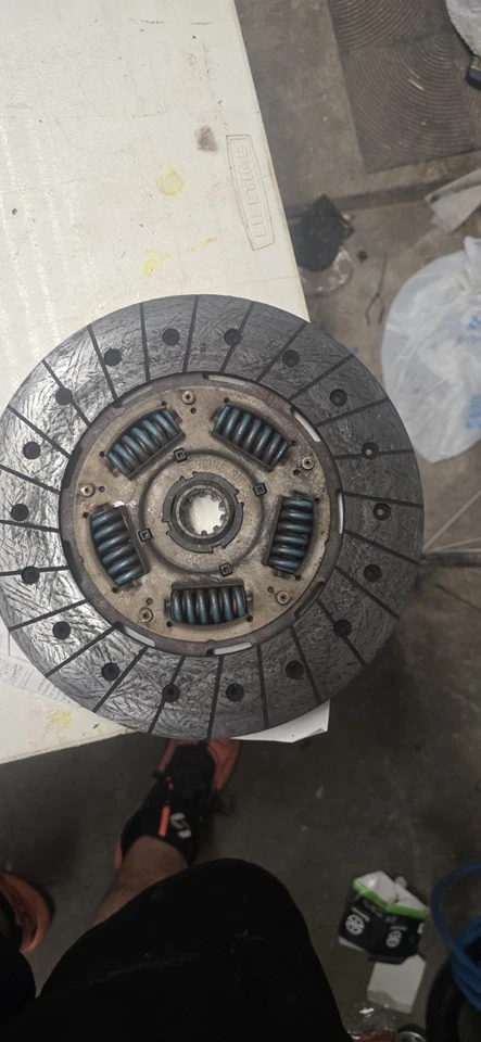 Disco de embrague y cubierta Ford Mustang 4,6 L MT 1996-01 Foto 2 de 4