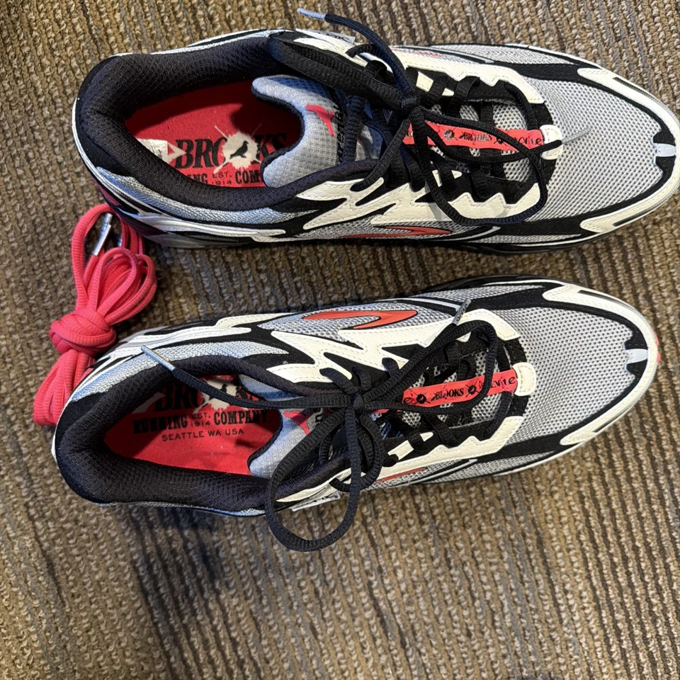 Talla 12.5 - Brooks Jeff Staple x Adrenaline GTS 4 Rosa Paloma Foto 4 de 4