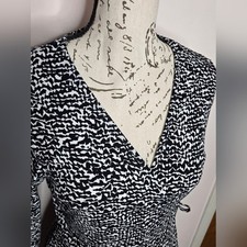 Forever 21 Womens Surplice V-neck Black & White Longsleeve Wrap Dress Size M