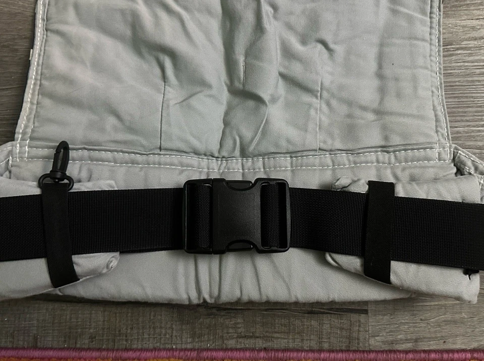 BabyHawk ¡OH BROCHE DE PRESIÓN! Portabebés Patrón Geométrico - Gris y Azul Marino Foto 3 de 3