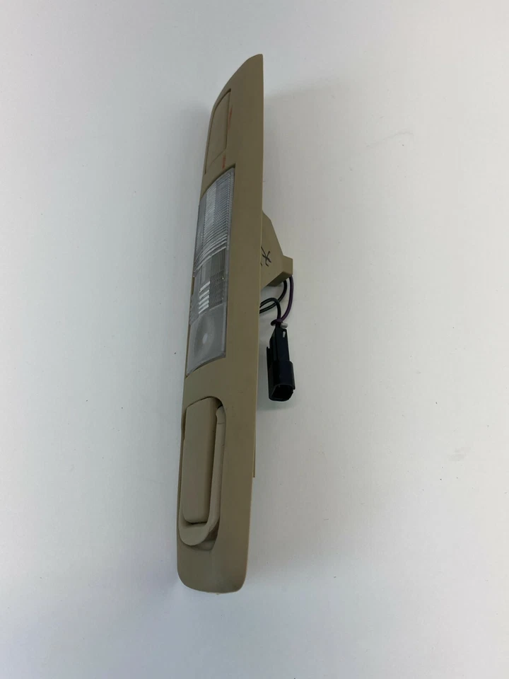 Lâmpada de leitura interna traseira direita relé Saturn 2005-2007 10380401 fabricante de equipamento original - Imagem 4 de 4