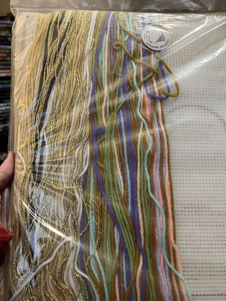 Leisure Arts 1982 Plastic Canvas Capers Three Kings Christmas Nativity Kit #433 - Image 3 of 3