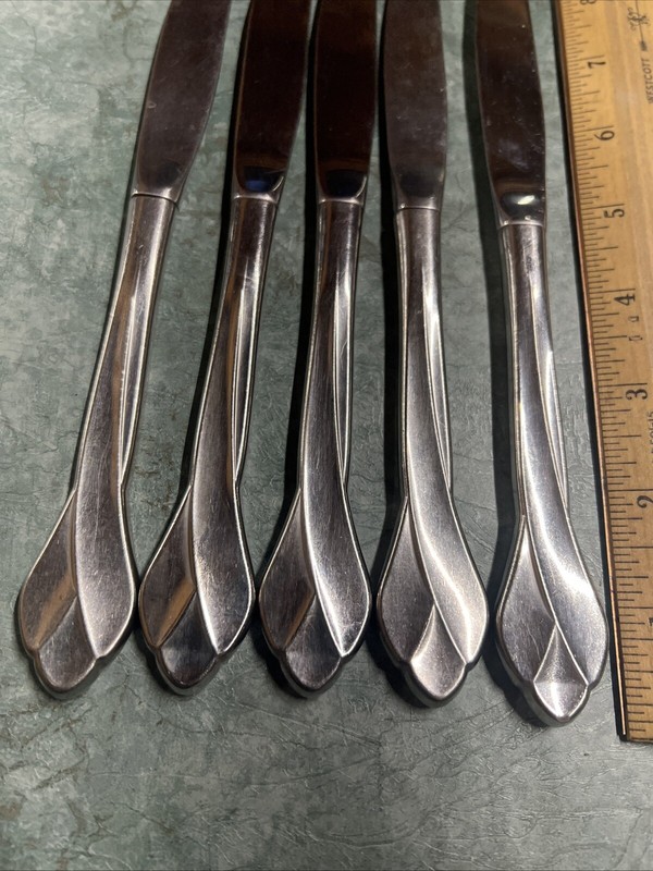 Stainless Flatware Oneida TRIBECA Lot Of (5) Knives