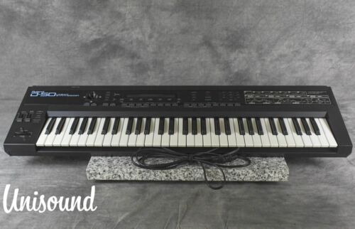 Roland D-50 Digital Polyphone Synthesizer in sehr gutem Zustand. - Bild 1 von 22